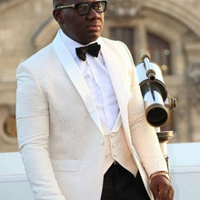 Load image into Gallery viewer, Trajes Para Hombre Royal Blue Wedding Suits For Men Custom Made 3 Pieces White Mens Suits With Pants Men Blazer Groomsmen 2019