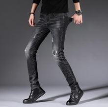 Load image into Gallery viewer, Spring and autumn men&#39;s new jeans casual slim feet pants solid color XD622-1-9
